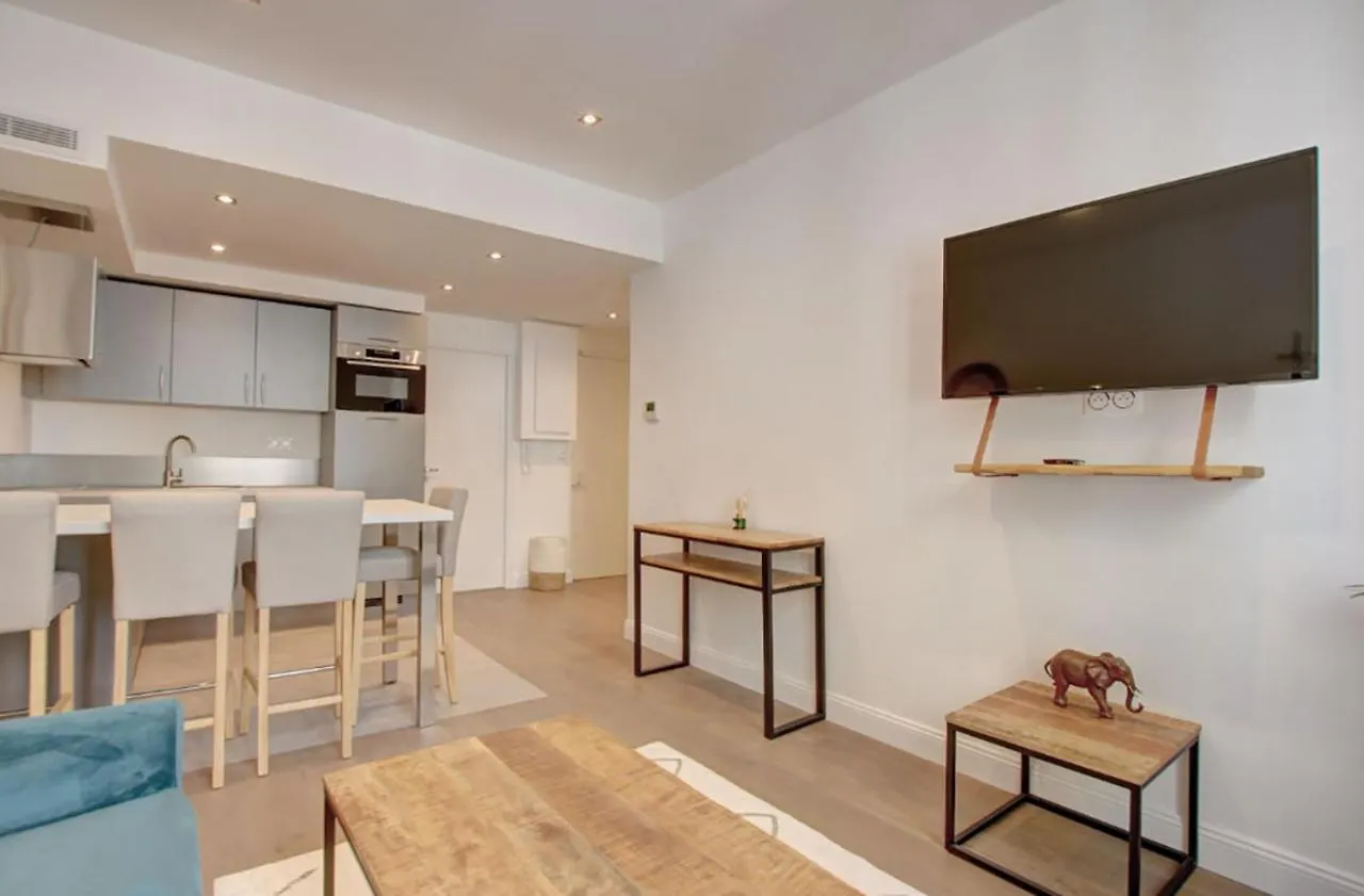 Jej1-Two Bedrooms Cannes Center 0*,  Frankrig